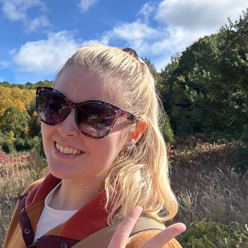 Meet your Posher, Hannah